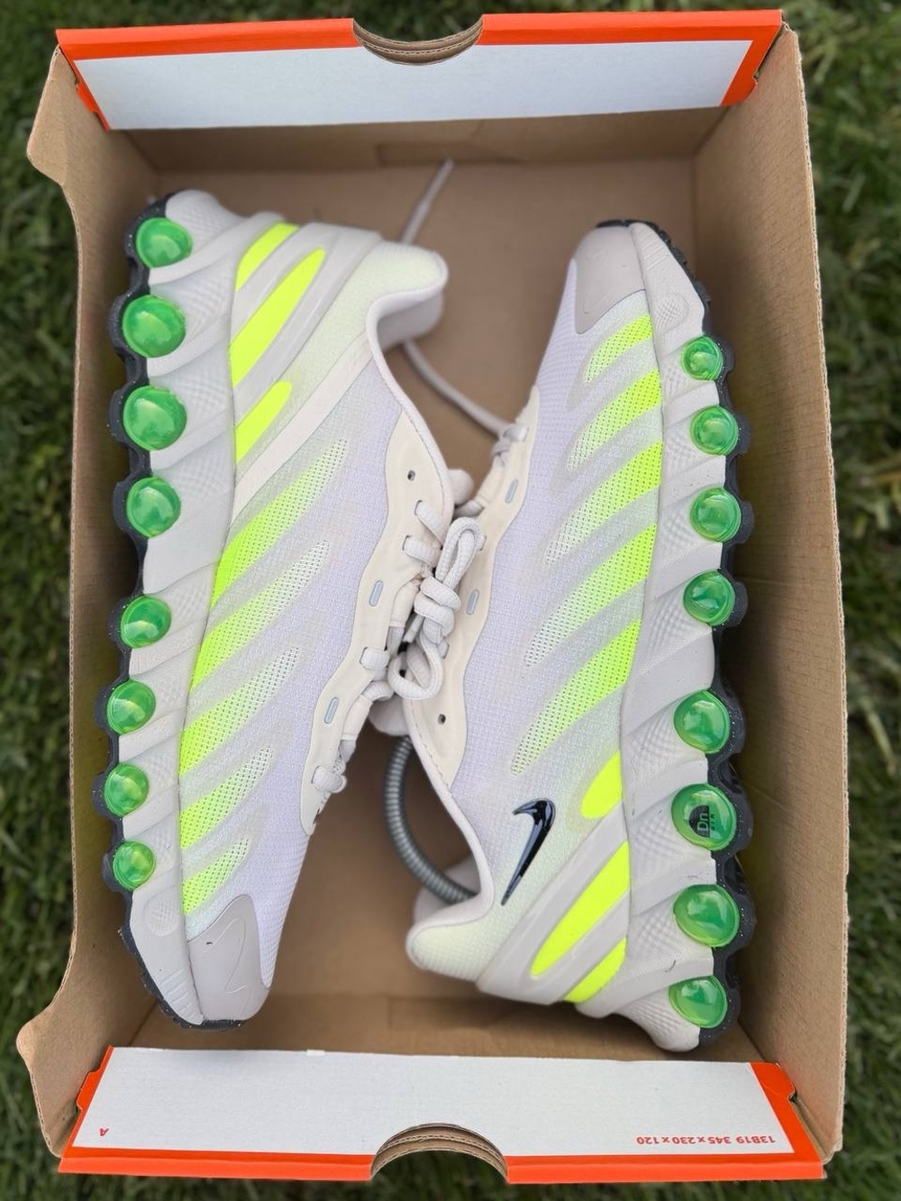 Nike Air Max Dn8 Men’s Shoes 
Moon Particle / Volt / Ice Sample